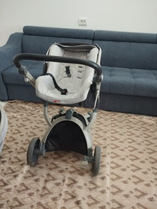 Коляска, цвет - Серебристый, Б/у Бишкек - изображение 3