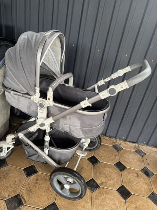 Коляска, цвет - Серебристый, Б/у Бишкек - изображение 2