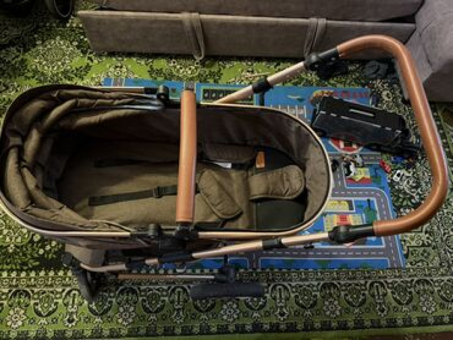 Коляска, цвет - Коричневый, Б/у Бишкек - изображение 2