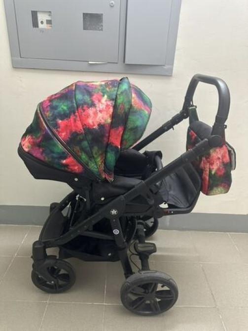 Коляска, цвет - Черный, Б/у Бишкек - изображение 1
