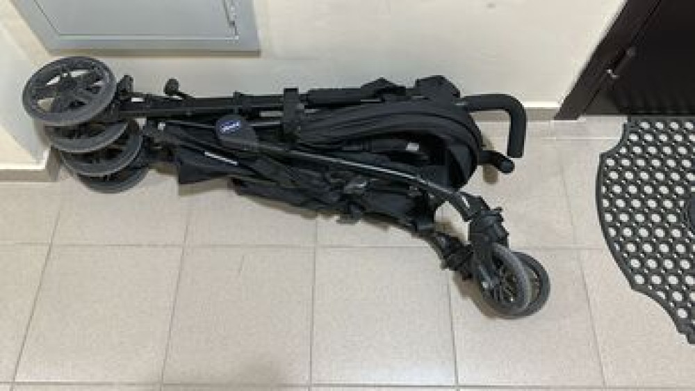 Коляска, цвет - Черный, Б/у Бишкек - изображение 2