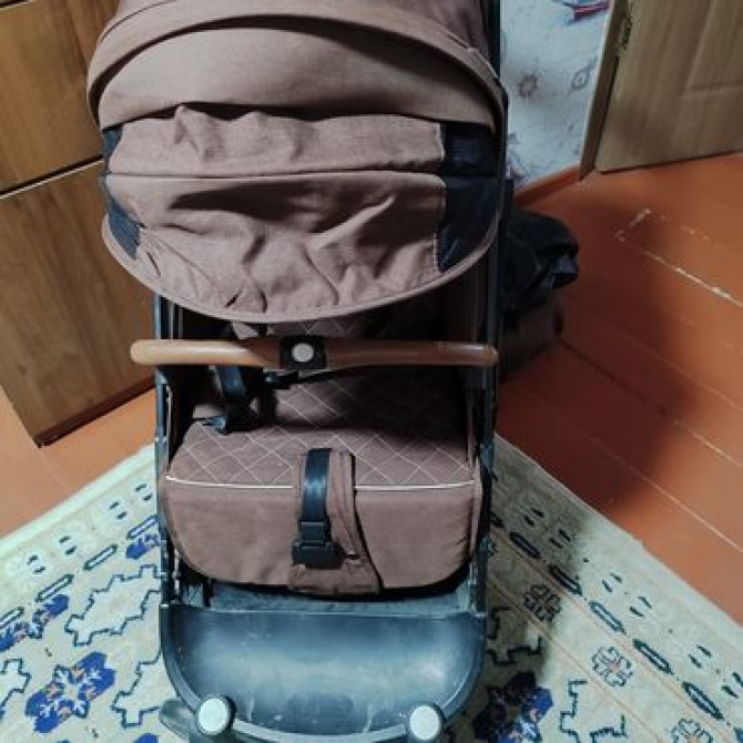 Коляска, цвет - Коричневый, Б/у Бишкек - изображение 2