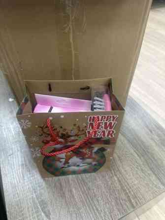 Подарочный бьюти-набор Состав: - Нефритовый массажный ролик для лица Бишкек