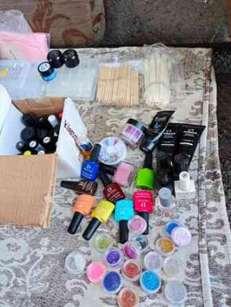 Продам все для работы маникюра. есть новые лаки и есть пользованные Бишкек