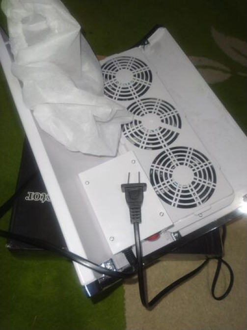 Полесос для ногтей идеальный состояние не разу не ползувались Бишкек - изображение 1