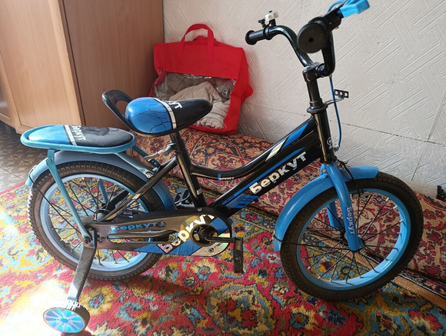 Детский велосипед, 3-колесный, 4 - 6 лет, Для мальчика, Б/у Bishkek - photo 1