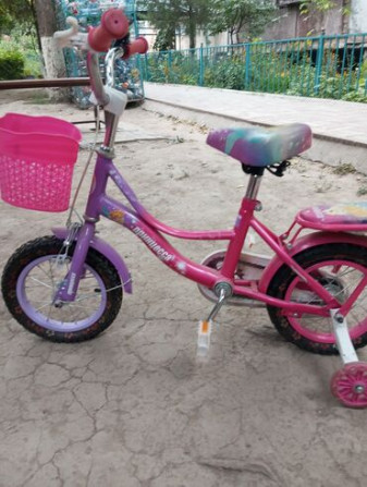Детский велосипед, 3-колесный, 4 - 6 лет, Для девочки, Б/у Bishkek - photo 1