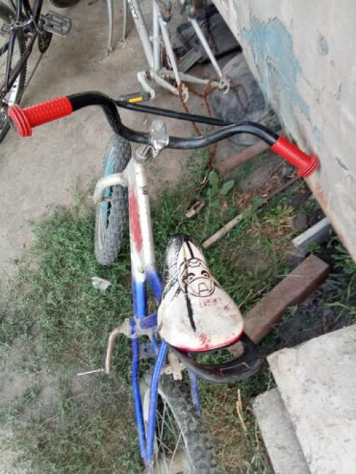 Детский велосипед, 2-колесный, 4 - 6 лет, Для мальчика, Б/у Bishkek - photo 3