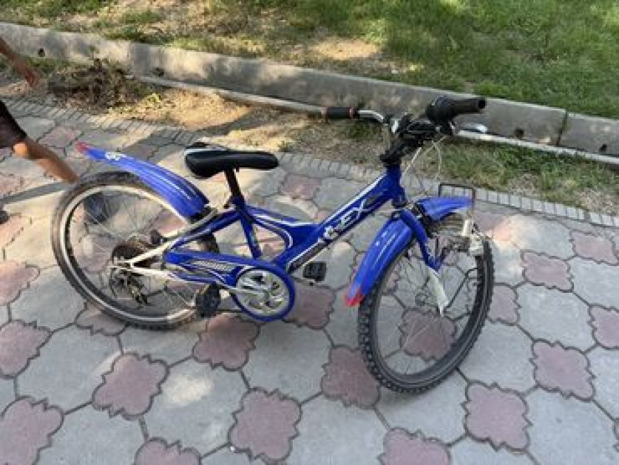 Детский велосипед, 2-колесный, 6 - 9 лет, Б/у Бишкек - сүрөт 1