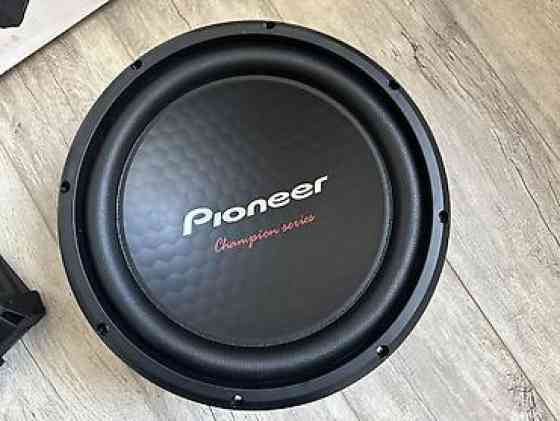 Комплект для автозвука: сабвуферы Pioneer и Sony + усилители Nakamichi Bishkek