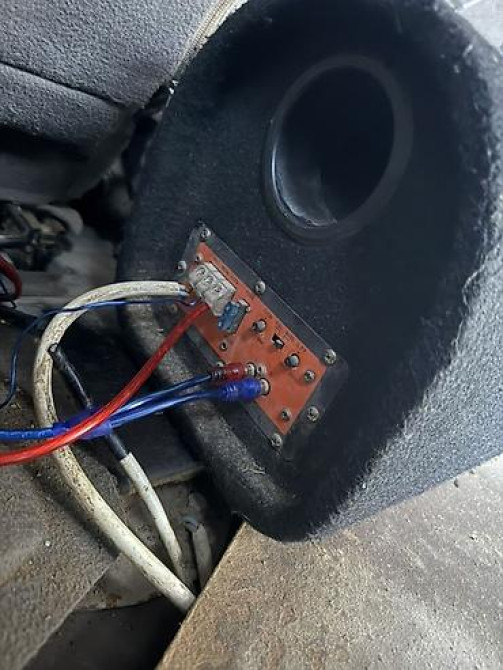 Сабвуфер состояние ото жакшы сонун иштейт косяк жок Бишкек - изображение 4