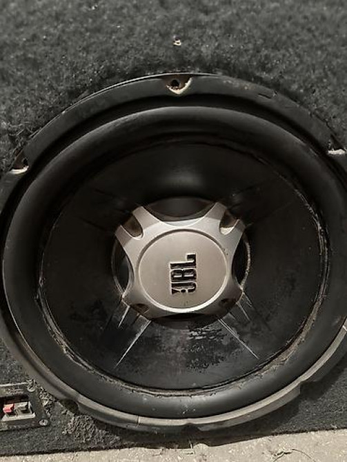 Сабвуфер в хорошем состоянии. Басы мощные, глубокие. Усилитель на Bishkek - photo 2