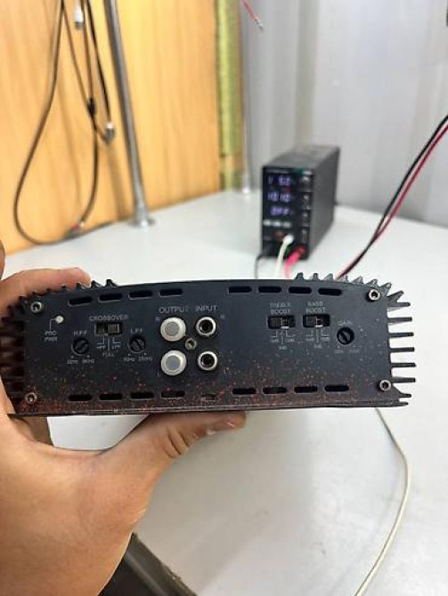 Усилитель Б/у, 580 Вт, Каналов: 2 Бишкек - изображение 3