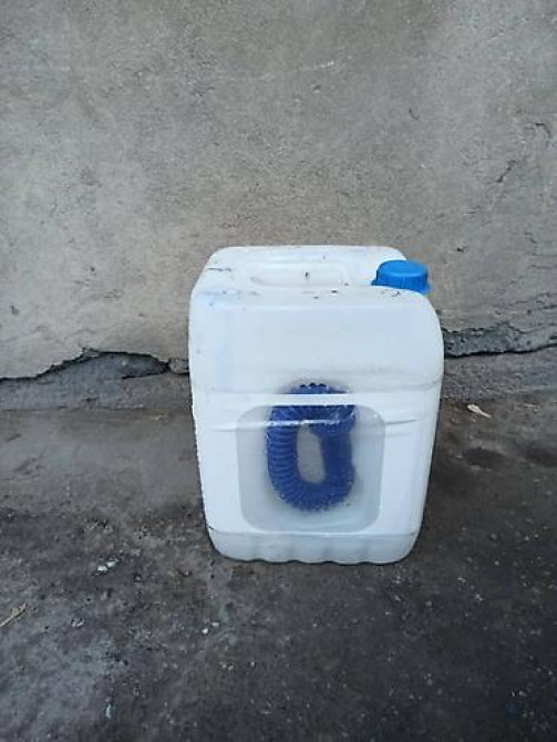 Канистры канистра 10 литров с носиком цена 100 за штуку самовывоз Бишкек - изображение 2