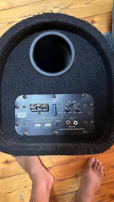 Сабвуфер со встроенным усилителем, почти не пользовались Бишкек - изображение 2