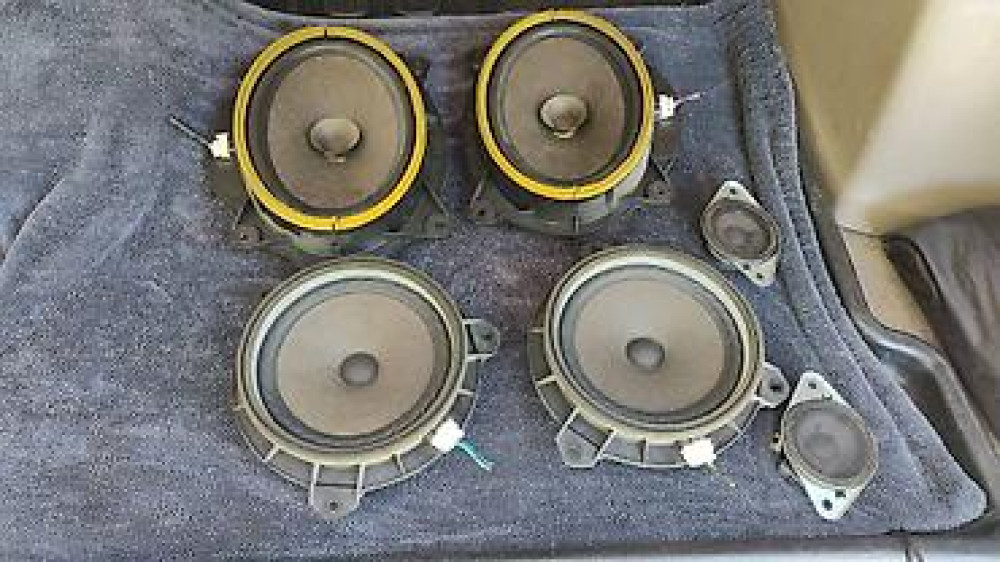 Продам комплект штатных динамиков с Тойота Hilux Surf. Не рваные, не Бишкек - изображение 1