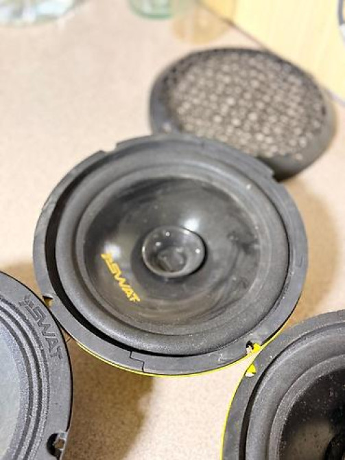 Продаю динами от фирмы swat 20 тые в хорошем состоянии подвесы не Бишкек - изображение 1