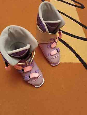 Б/у лыжные ботинки (горнолыжные), модель «Flora». - Жесткий Бишкек