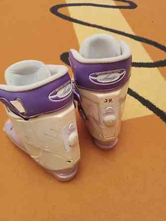 Б/у лыжные ботинки (горнолыжные), модель «Flora». - Жесткий Бишкек