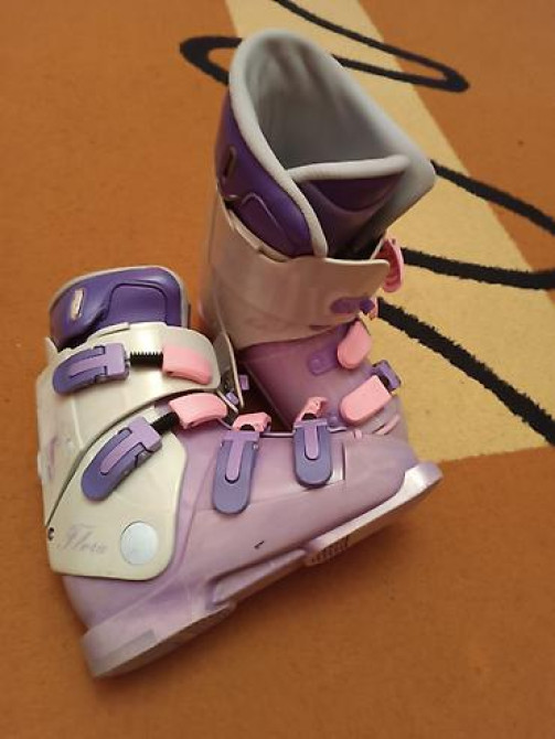 Б/у лыжные ботинки (горнолыжные), модель «Flora». - Жесткий Бишкек - изображение 2