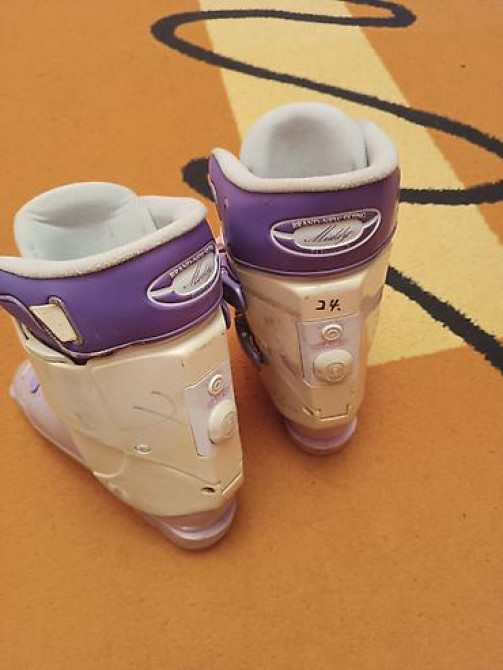 Б/у лыжные ботинки (горнолыжные), модель «Flora». - Жесткий Бишкек - изображение 3