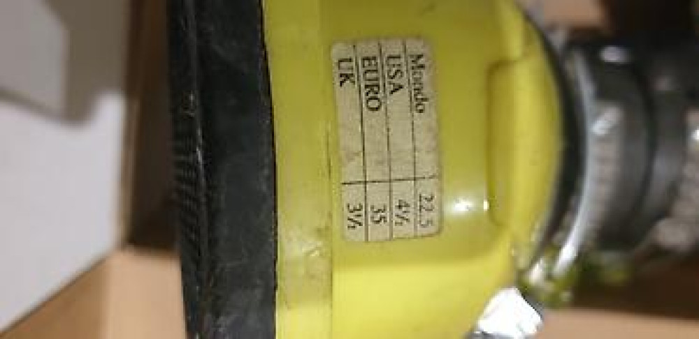 Продаю детские горнолыжные ботинки 34 - 35 размер DOIBELLO, в Бишкек - изображение 4