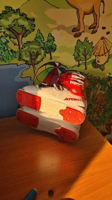 Продам детские качественные горнолыжные ботинки Atomic. Размер 21,5 Бишкек - изображение 2