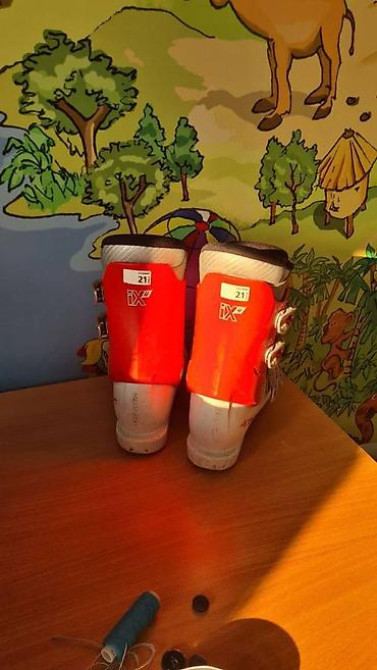 Продам детские качественные горнолыжные ботинки Atomic. Размер 21,5 Бишкек - изображение 3