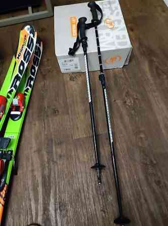 Продаю б/у детские лыжные ботинки и палочки (состояние идеальное) Бишкек