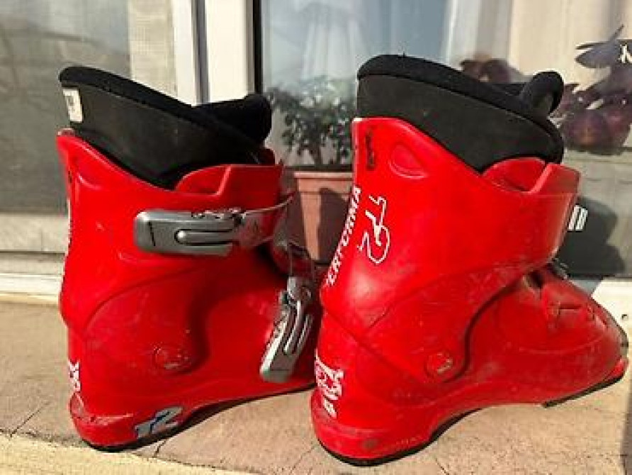 Продаю детские лыжные ботинки две штуки на 5-6 лет 30-31 по нашему (19 Бишкек - изображение 3