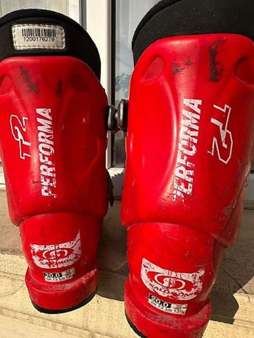 Продаю детские лыжные ботинки две штуки на 5-6 лет 30-31 по нашему (19 Бишкек - изображение 6