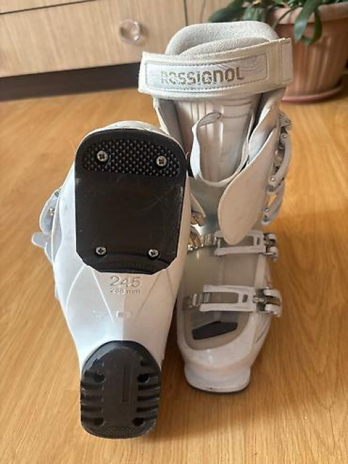 Продаю лыжные ботинки б/у размер 25.5 самовывоз Бишкек - изображение 2