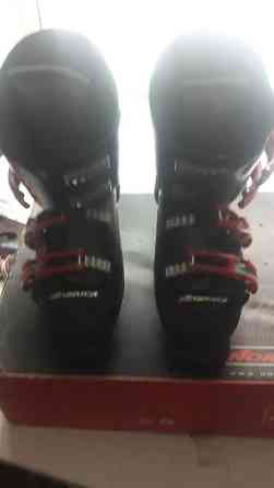 33 размер лыжные ботинки 8000 сом возможен обмен на гитару Бишкек