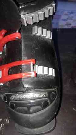 33 размер лыжные ботинки 8000 сом возможен обмен на гитару Бишкек