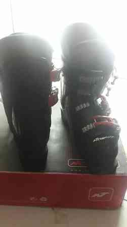 33 размер лыжные ботинки 8000 сом возможен обмен на гитару Бишкек