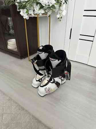 Горнолыжные ботинки Atomic Привезли б/у лыжные ботинки с Японии к Бишкек