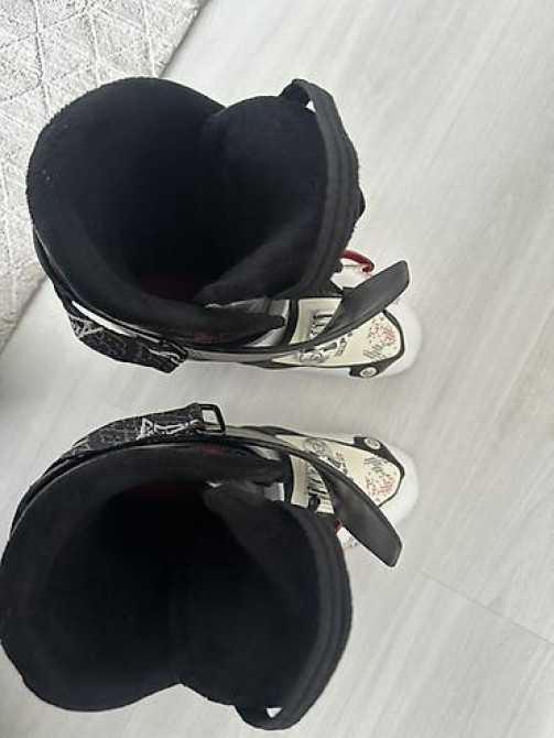 Горнолыжные ботинки Atomic Привезли б/у лыжные ботинки с Японии к Бишкек - изображение 3