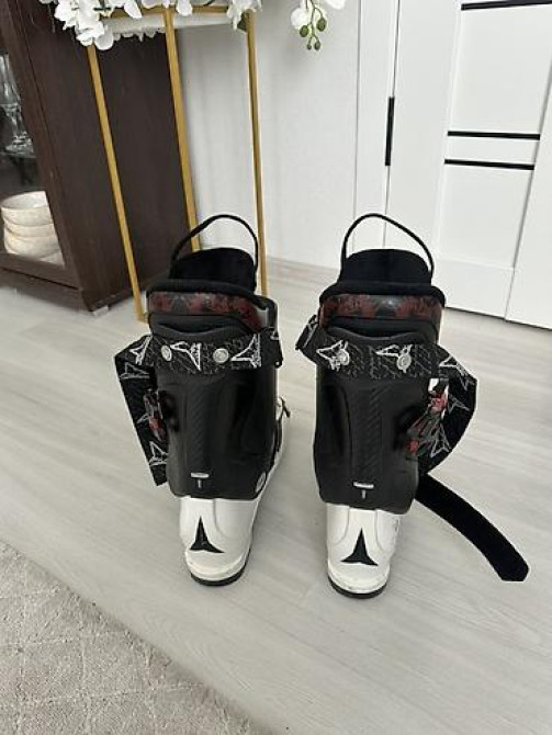 Горнолыжные ботинки Atomic Привезли б/у лыжные ботинки с Японии к Бишкек - изображение 2