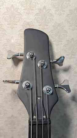 Продам бас гитару китайского производства. В пользовании около Бишкек