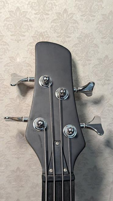 Продам бас гитару китайского производства. В пользовании около Бишкек - изображение 3