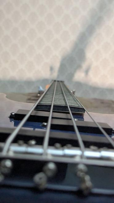 Продам бас гитару китайского производства. В пользовании около Бишкек - изображение 4