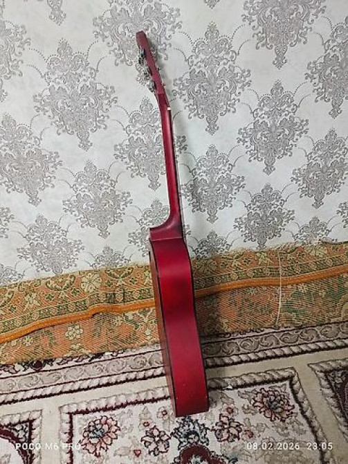 Гитара почти новая даже не пользовались даже не пользовались Но одной Бишкек - сүрөт 3