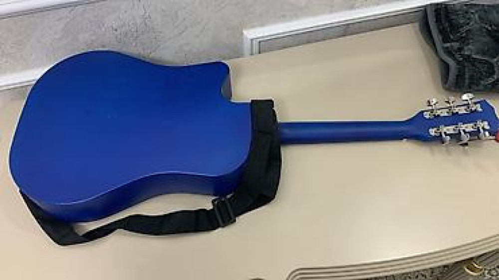 Акустическая гитара 6‑струнная, корпус формата дредноут. Цвет — Бишкек - изображение 2