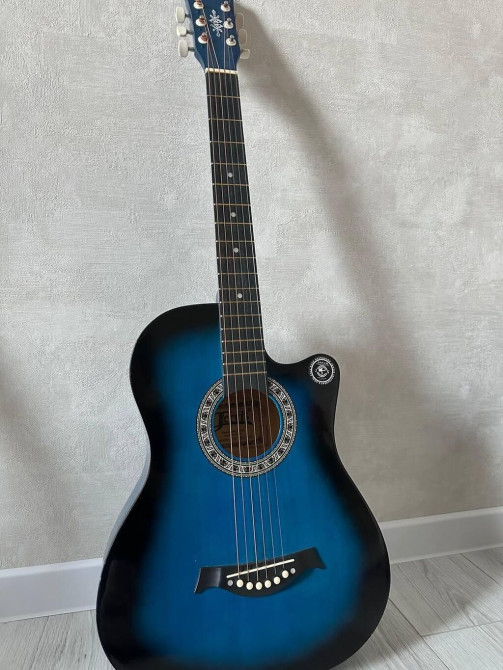 Акустическая гитара 6-струнная с вырезом (cutaway). Корпус формата Бишкек - изображение 1