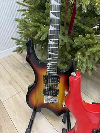 Электрогитара в комплекте с комбоусилителем 20ват, струны, плотный Бишкек