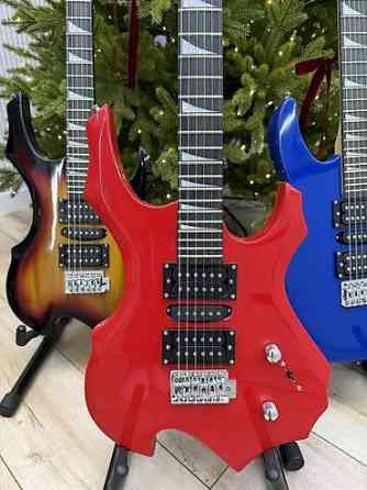 Электрогитара в комплекте с комбоусилителем 20ват, струны, плотный Бишкек