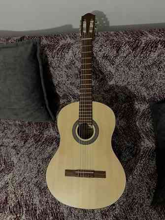 Классическая шестиструнная гитара (нейлон) - Формат: классическая Бишкек