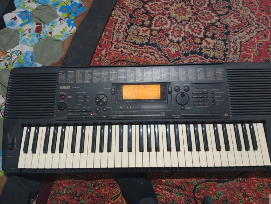 Синтезатор-аранжировщик Yamaha PSR-520 - 61 полноразмерная клавиша с Бишкек - изображение 1