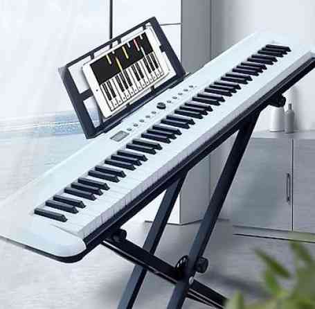 Цифровое пианино (электронный синтезатор) в тонком корпусе, белый Бишкек