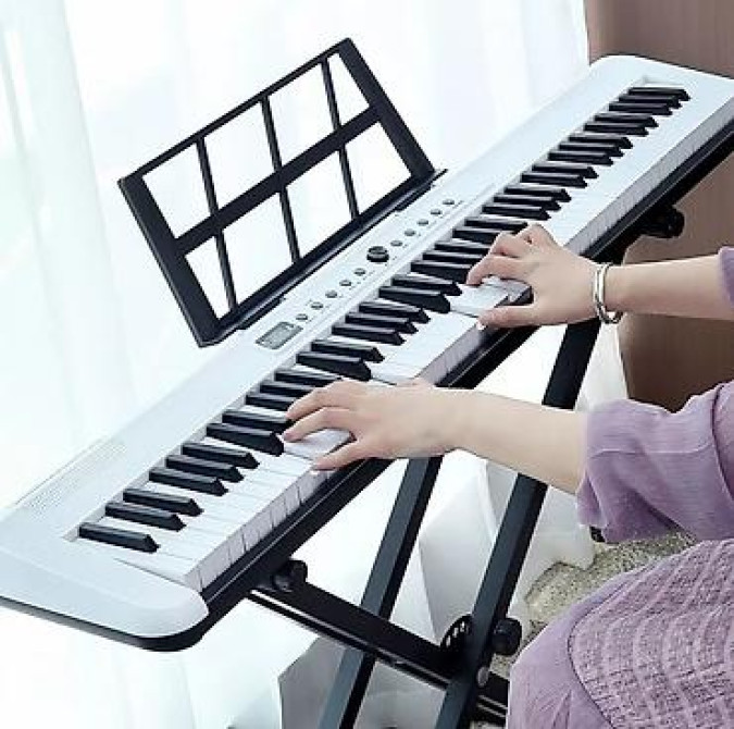Цифровое пианино (электронный синтезатор) в тонком корпусе, белый Бишкек - изображение 1